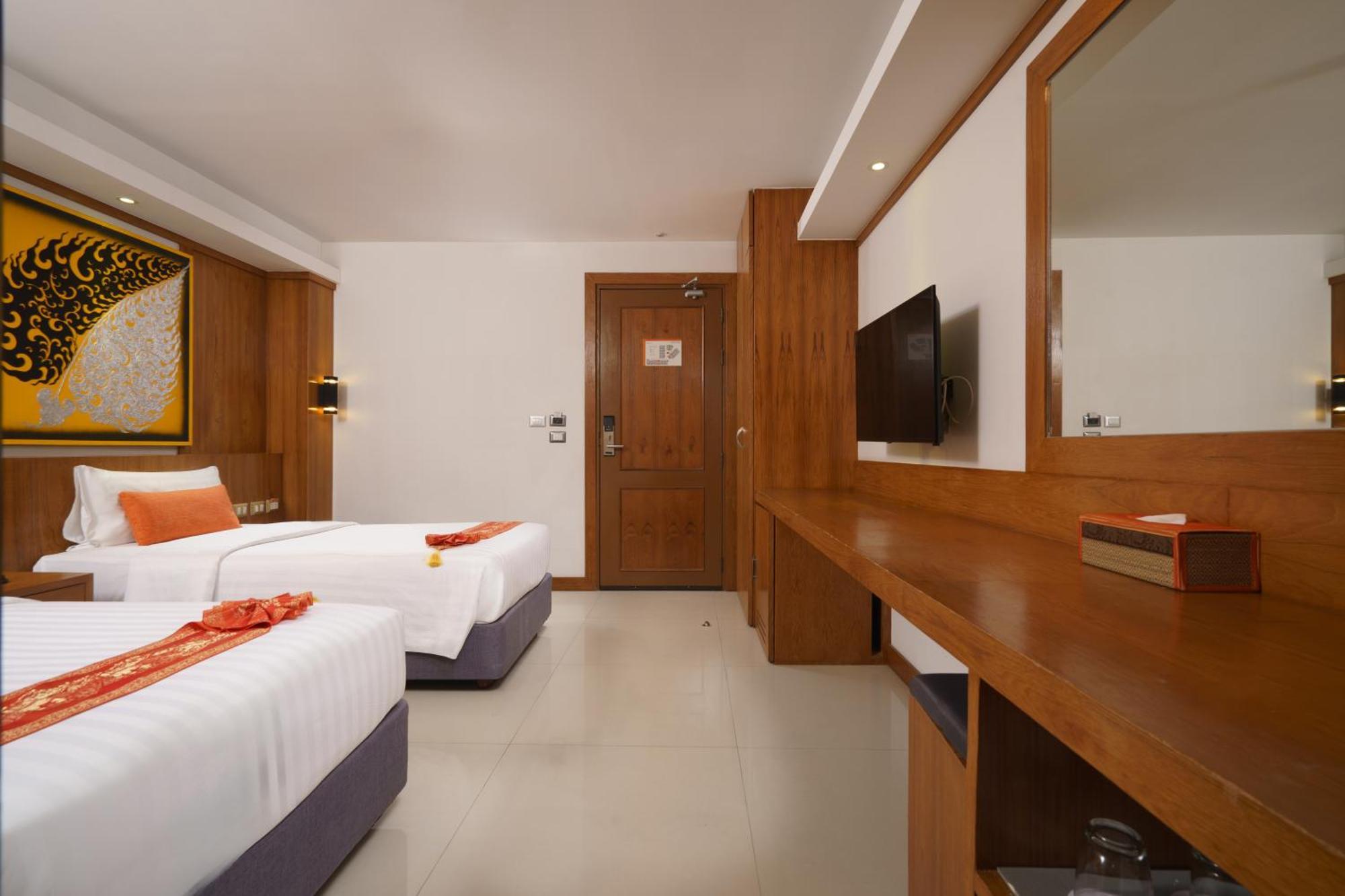 Chabana Kamala Hotel Exterior photo